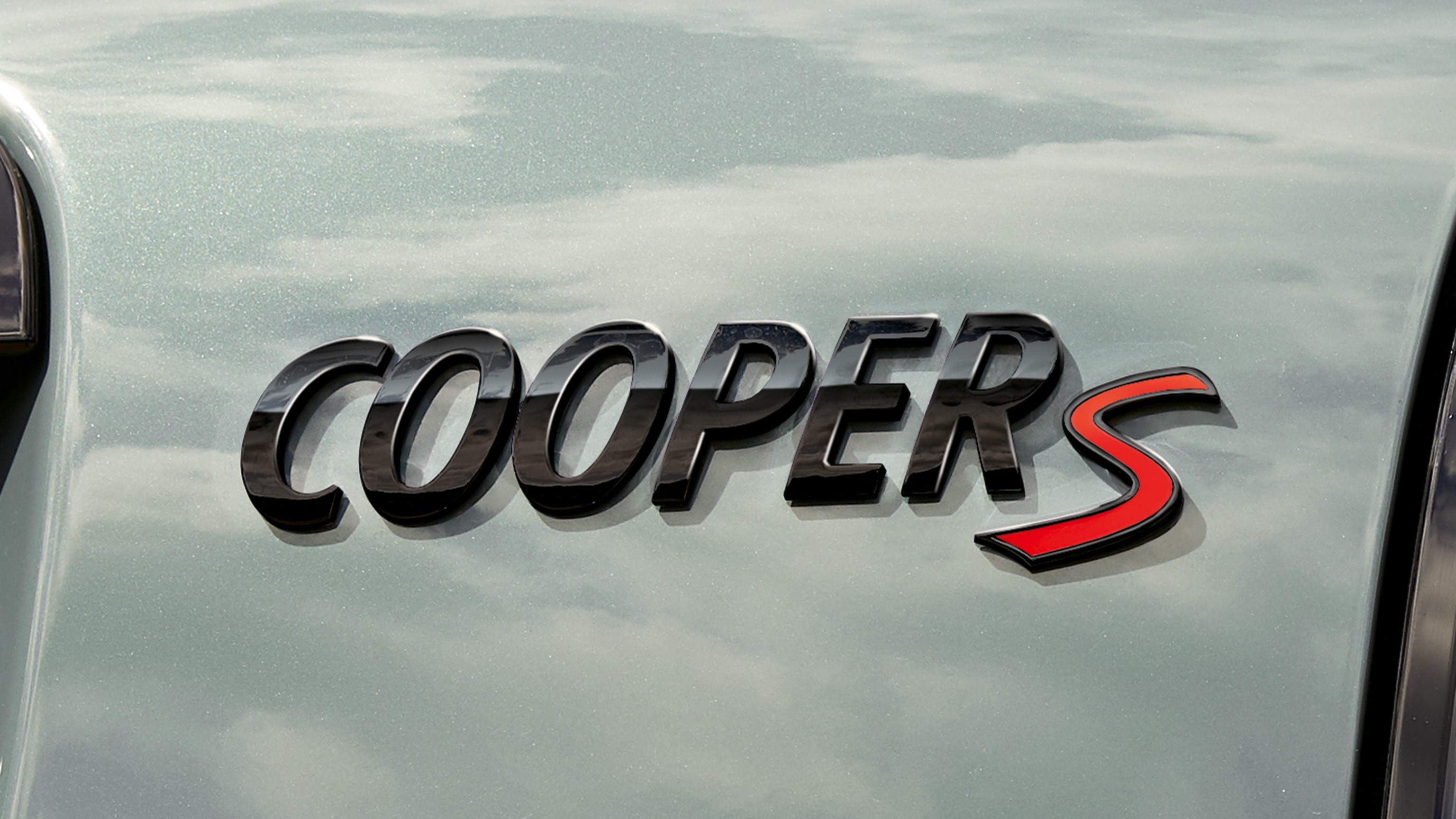 Novi MINI Countryman – Oznaka Cooper S – Piano Black Novi MINI Countryman – Oznaka Cooper S – Piano Black